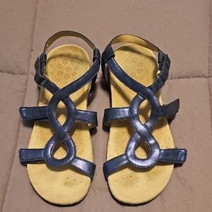 Vionic Iridescent Purple Strappy Sandals